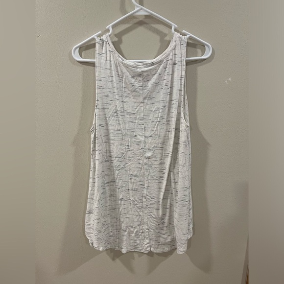 Old Navy medium white tank - Picture 4 of 6